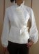 ADOLFO DOMINGUEZ Una camisa de seda blanca talla 42 44